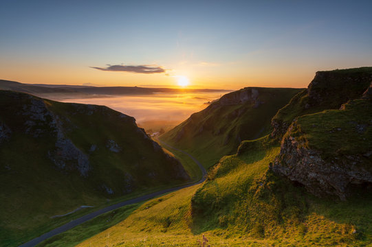 Winnats Pass with cloud inversion at sunrise, Hope Valley, Edale, Peak District, Derbyshire