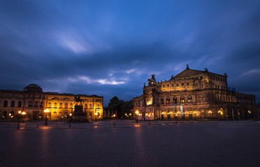 Obraz premium Semperoper und Zwinger in Dresden