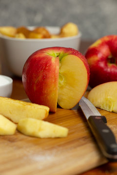 Prepping apples for deserts