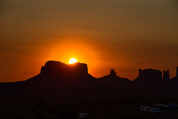 Monument Valley bei Sonnenaufgang