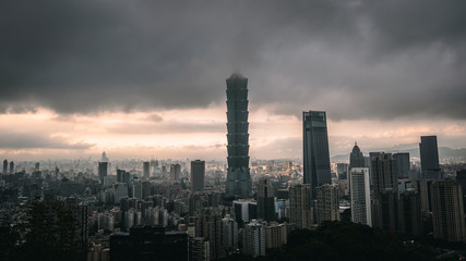 Fototapeta premium Taipei 101 Golden Hour City View
