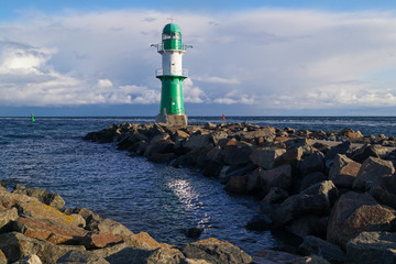 Obraz premium The small green lighthouse in Warnemünde