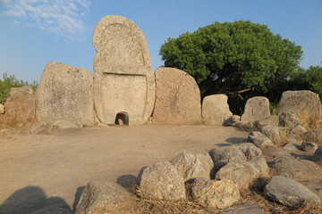Gigantengrab Sa Ena e�??Thomes, Sardinien