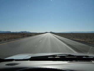 Gerade Straße bis zum Horizon in Kalifornien USA
