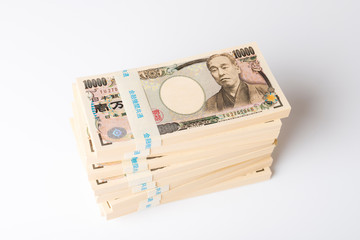 日本の帯付き札束