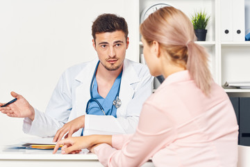 Fototapeta premium doctor and patient