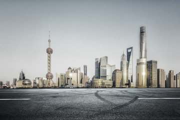 Obraz premium Shanghai lujiazui financial center night road platform