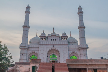 Fototapeta na wymiar View of Teele Wali Mosque in Lucknow, Uttar Pradesh state, India