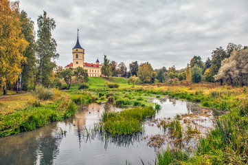 Fototapeta premium Slavyanka River overlooking the Bip Castle. Mariental Park. Pavlovsk. St. Petersburg. Russia