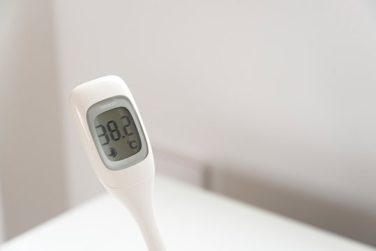 2 961 Best 高熱 Images Stock Photos Vectors Adobe Stock