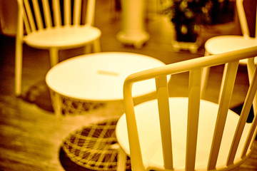 이용자의 편의를 위한 의자와 테이블