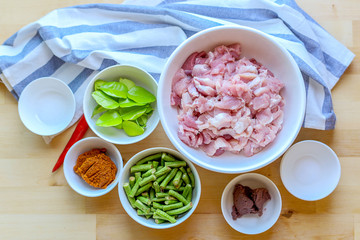 Raw material for stir Fried Pork with curry paste and yardlong bean.