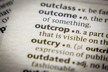 Obraz premium Word or phrase Outcrop in a dictionary.