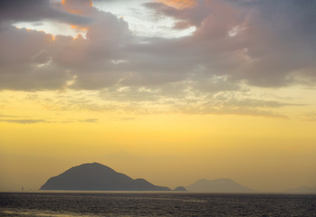 Am Morgen auf einer Insel im Mittelmeer