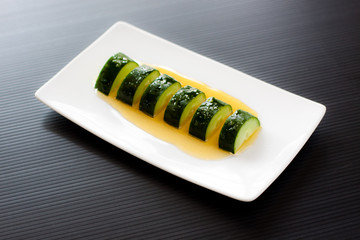 sliced cucumber with sesame oil