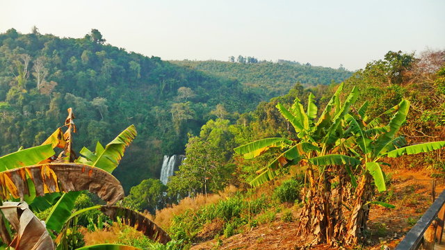tad tayicseua wasserfall, laos wasserfall auf dem bolavenplateau