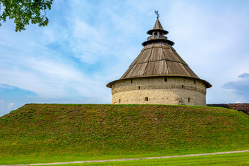 Pskov, Pokrovsky demi-Bastion and Pokrovsky tower of the Roundabout city