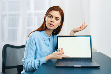 woman with laptop