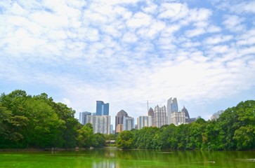Obraz premium Piedmont Lake View from Piedmont park, Midtown, Atlanta, Georgia, The United State of America