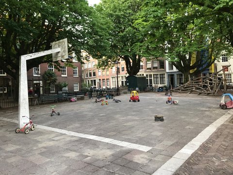 Ein Spielplatz in Amsterdam