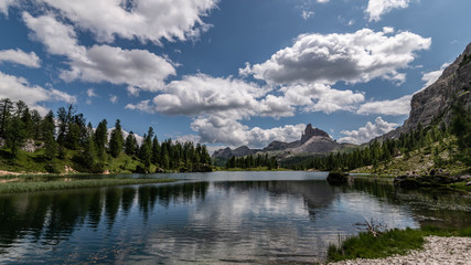 Fototapeta premium Croda da Lago e Becco di Mezzodi (Cortina D'Ampezzo BL)