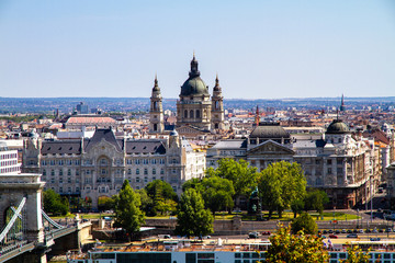 Obraz premium Budapest, Hungary: Scenic View of the Old City and the Danube River