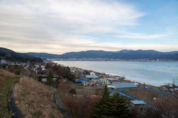諏訪湖の景色 夕暮れ 青空