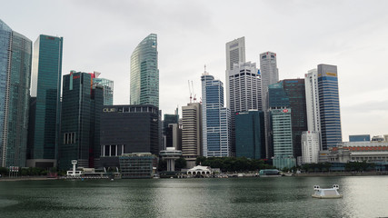 Fototapeta na wymiar Singapore business and financial centre at evening