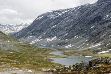 Obraz na płótnie Canvas Blick auf den Langvatnet, Seen- und Berglandschaft Norwegen
