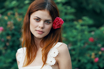 Naklejka premium beautiful woman green leaves luxury of nature