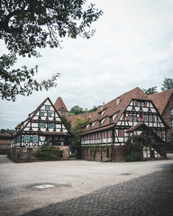 Weltkulturerbe Kloster Maulbronn im Naturpark Stromberg Heuchelberg
