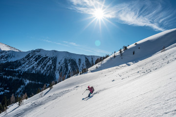 Abfahrt bei strahlenden Sonnenschein