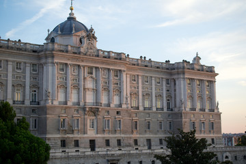 Fototapeta na wymiar Royal Palace and Plaza de la Armeria. Madrid, Spain