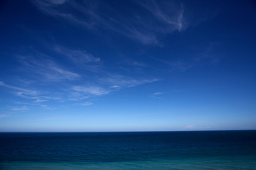 The azure blue ocean is a peaceful and beautiful Pacific sea level