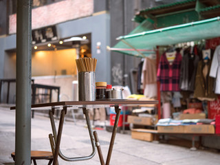 Open air street food stall in Hong Kong　香港 路上屋台のテーブル