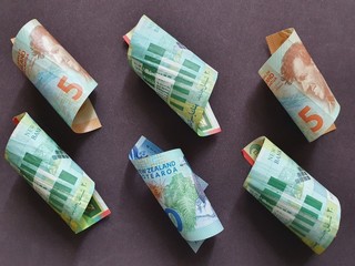 exchange rate of israeli and New Zealand money