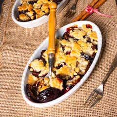 Cinnamon prunes with crumble