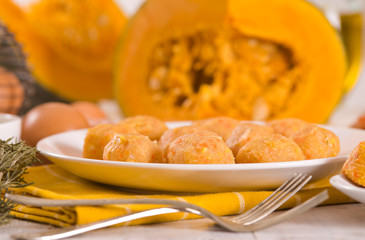 Pumpkin chicken meatballs.	
