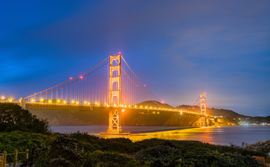 Fototapeta na wymiar The Golden Gate Bridge in San Francisco at night