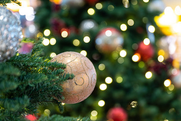 Obraz na płótnie Canvas Christmas balls on christmas tree - Indoors, Soft focus