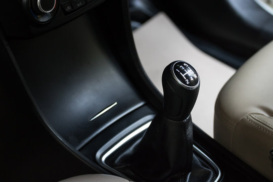 Manual Gearbox For Changing Gears Of Cars