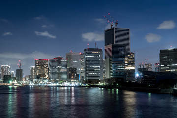 Fototapeta na wymiar 東京の都市夜景　湾岸のビル群２