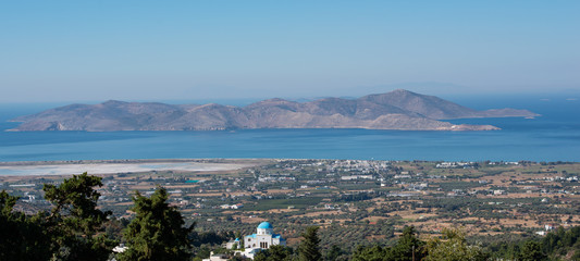 Zia und Mittelmeerküste vor dem türkischen Festland im Norden auf der Insel Kos Griechenland