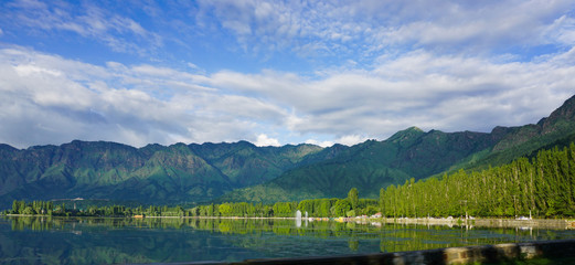 Fototapeta premium Dal Lake of Srinagar, India