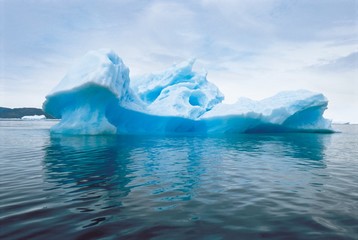 Fototapeta na wymiar Full length view of Glaciers and Icebergs of Arctic and Antarctic