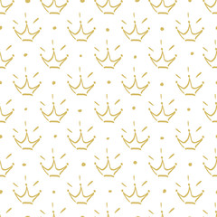 Obraz premium Golden crown with dots seamless pattern. Hand drawn crown on a white background.