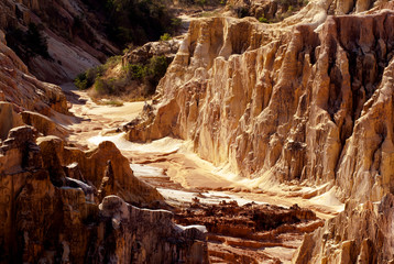 canyon, grands lavaka Ankarokaroka, Parc National Ankarafantsika, Madagascar