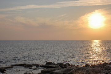 Fototapeta na wymiar Beautiful sea shore before sunset