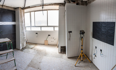 Panorama of real housing reform: masonry, plumbing, electricity (tiling walls, renovation of water pipes, new complete electrical installation, etc)