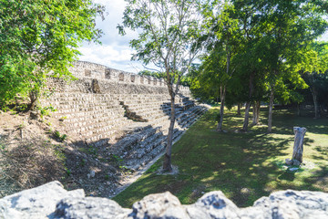 Fototapeta na wymiar Mayan Ruin 